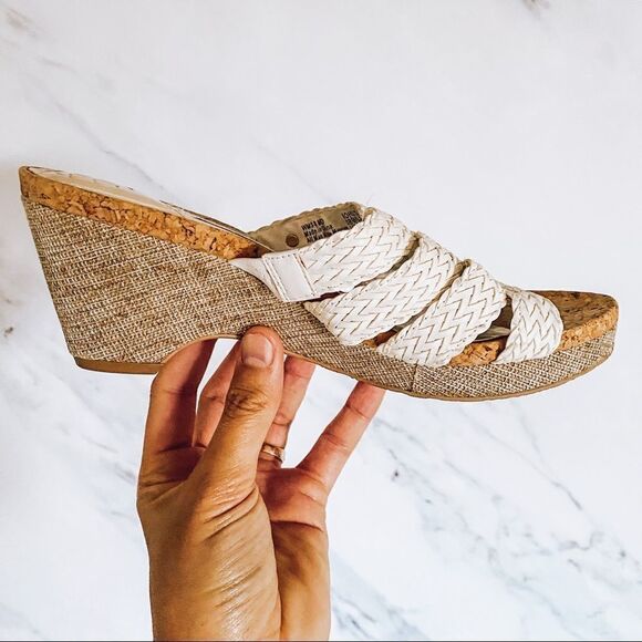 Dana buchman Wedge Sandals Size 8 - Picture 1 of 7